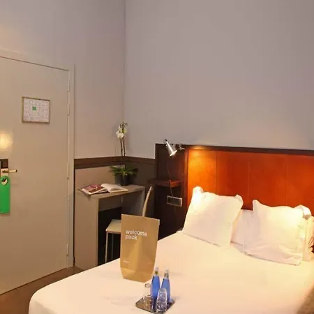 Chic & Basic Zoo Барселона