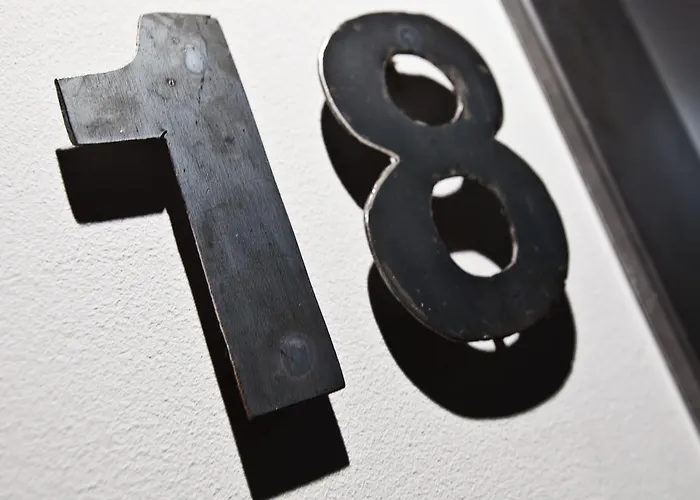 Hotel Chic & Basic Zoo *