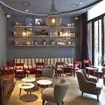 Chic & Basic Zoo Hotel *